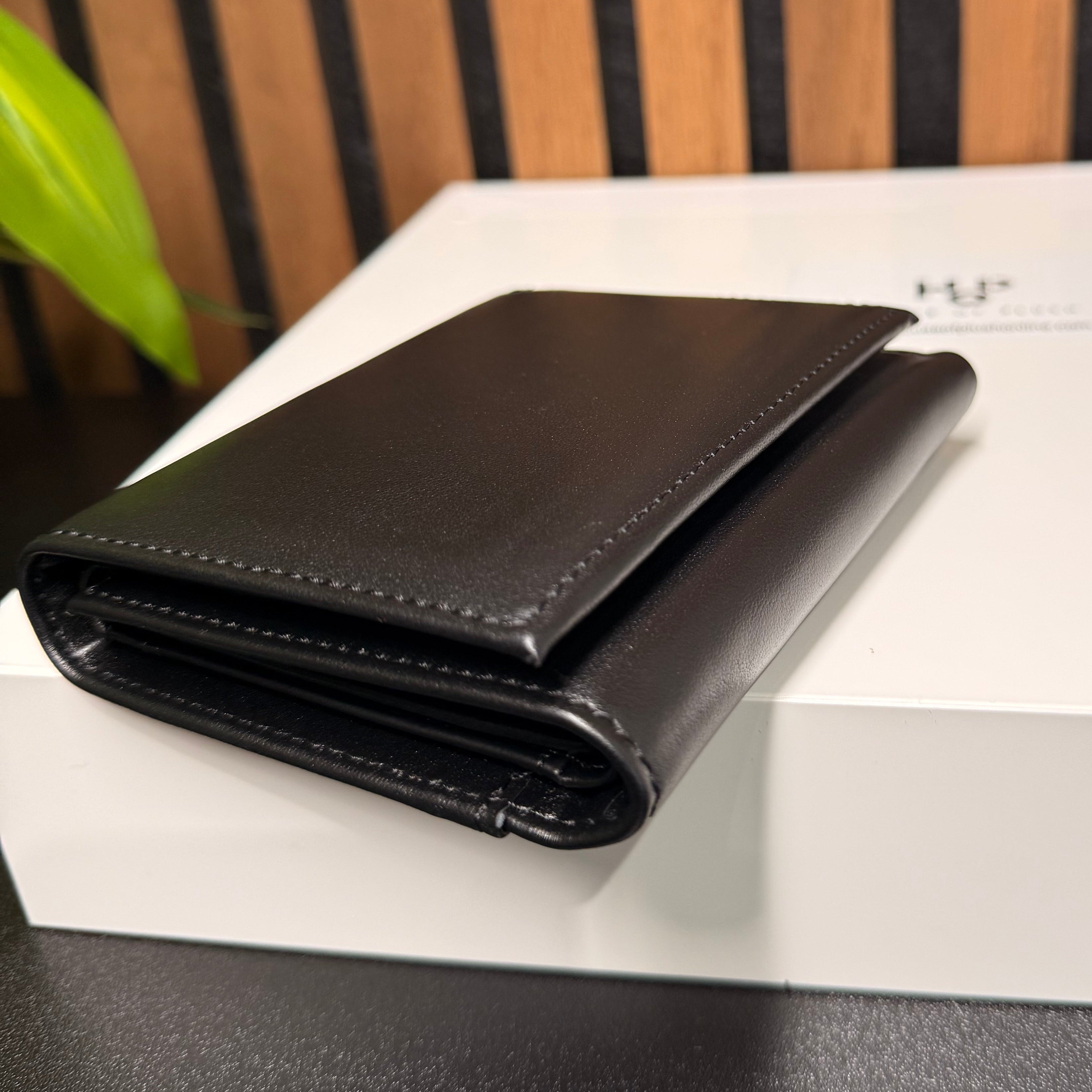 Mens RFID Trifold Genuine Leather Wallet
