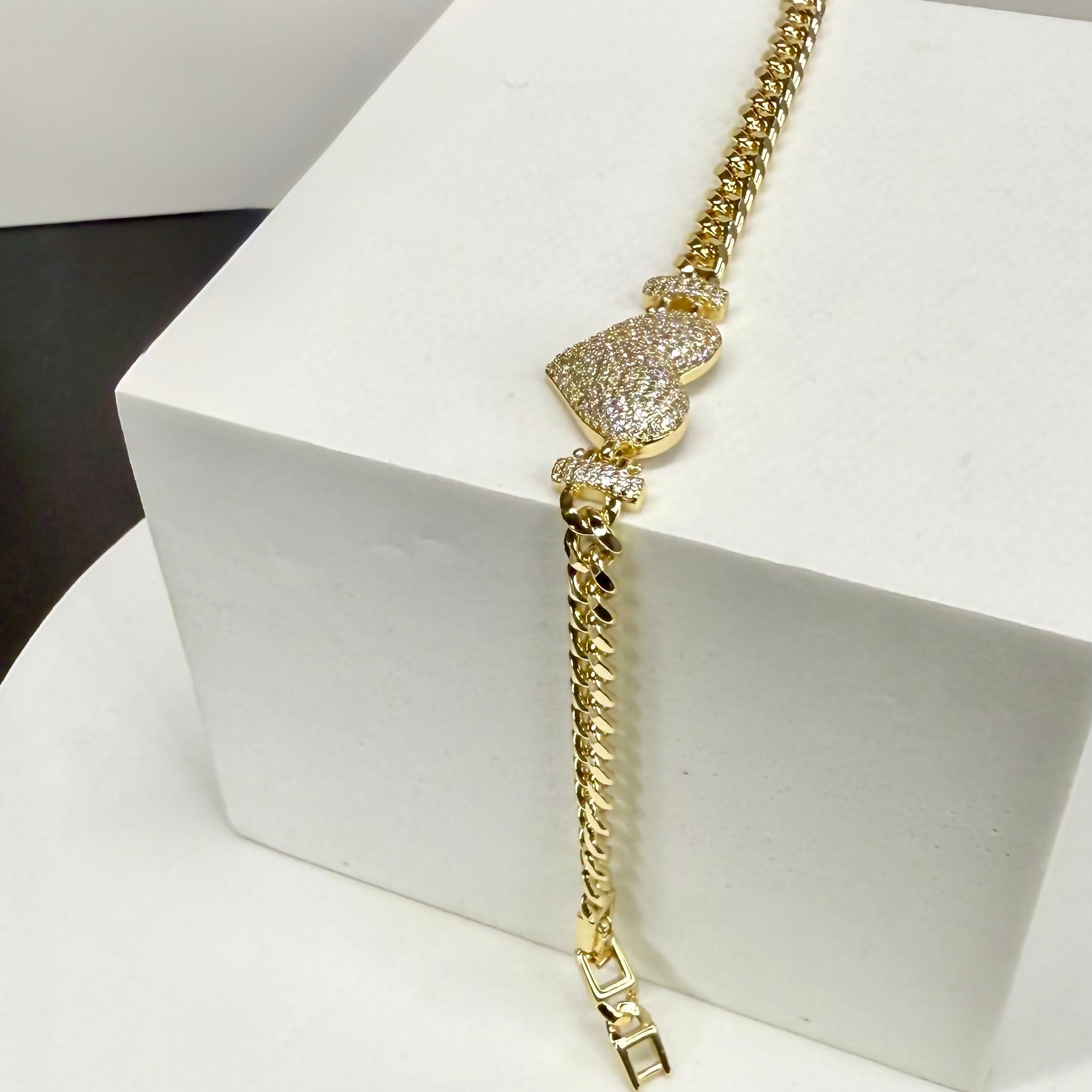 LOVE LINK BRACELET