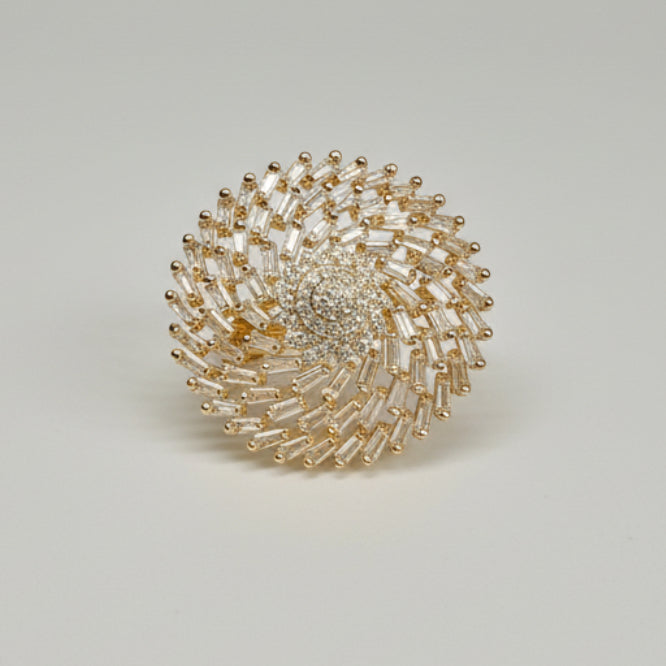 SWIRL STATEMENT COCKTAIL RING