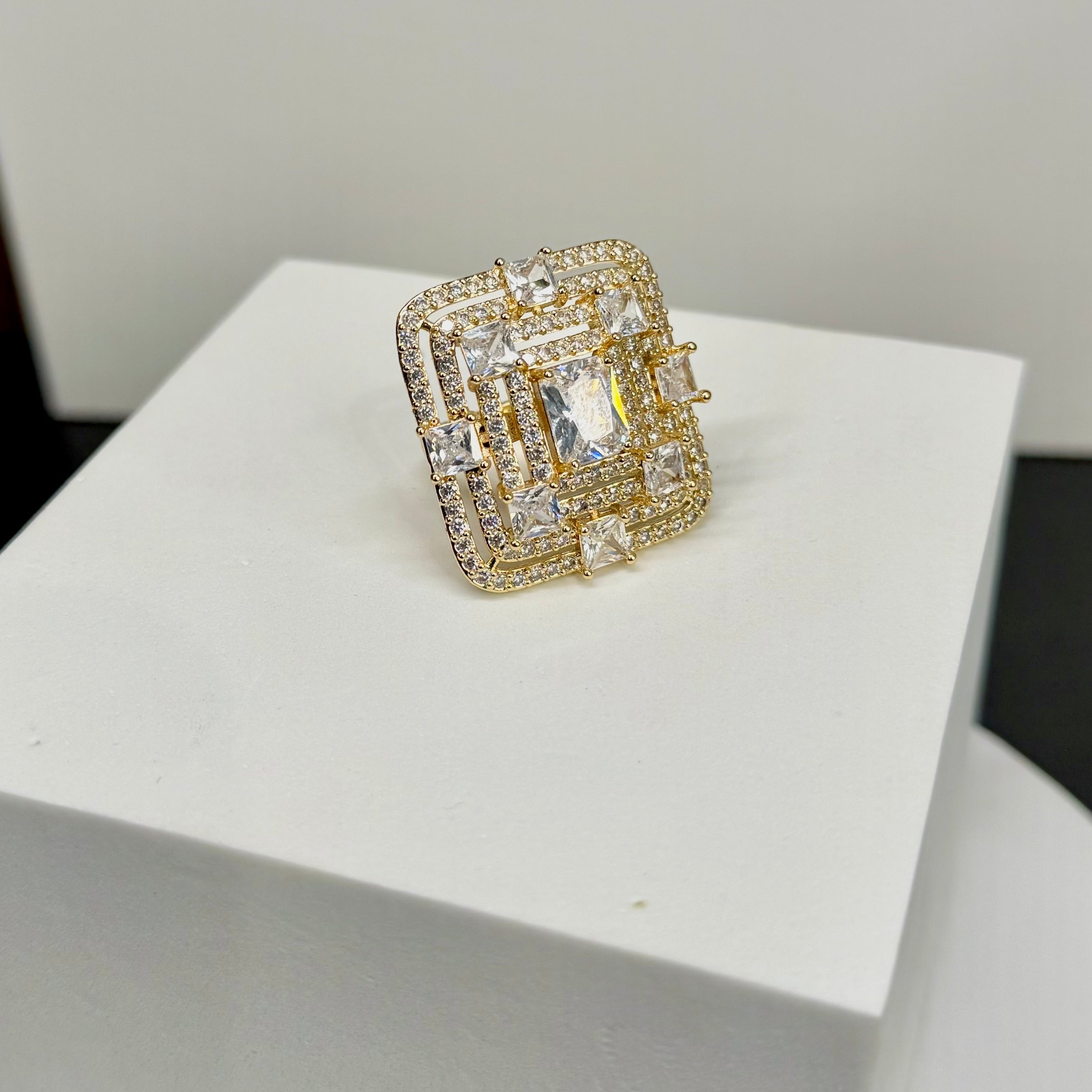 PYRAMID CZ RING