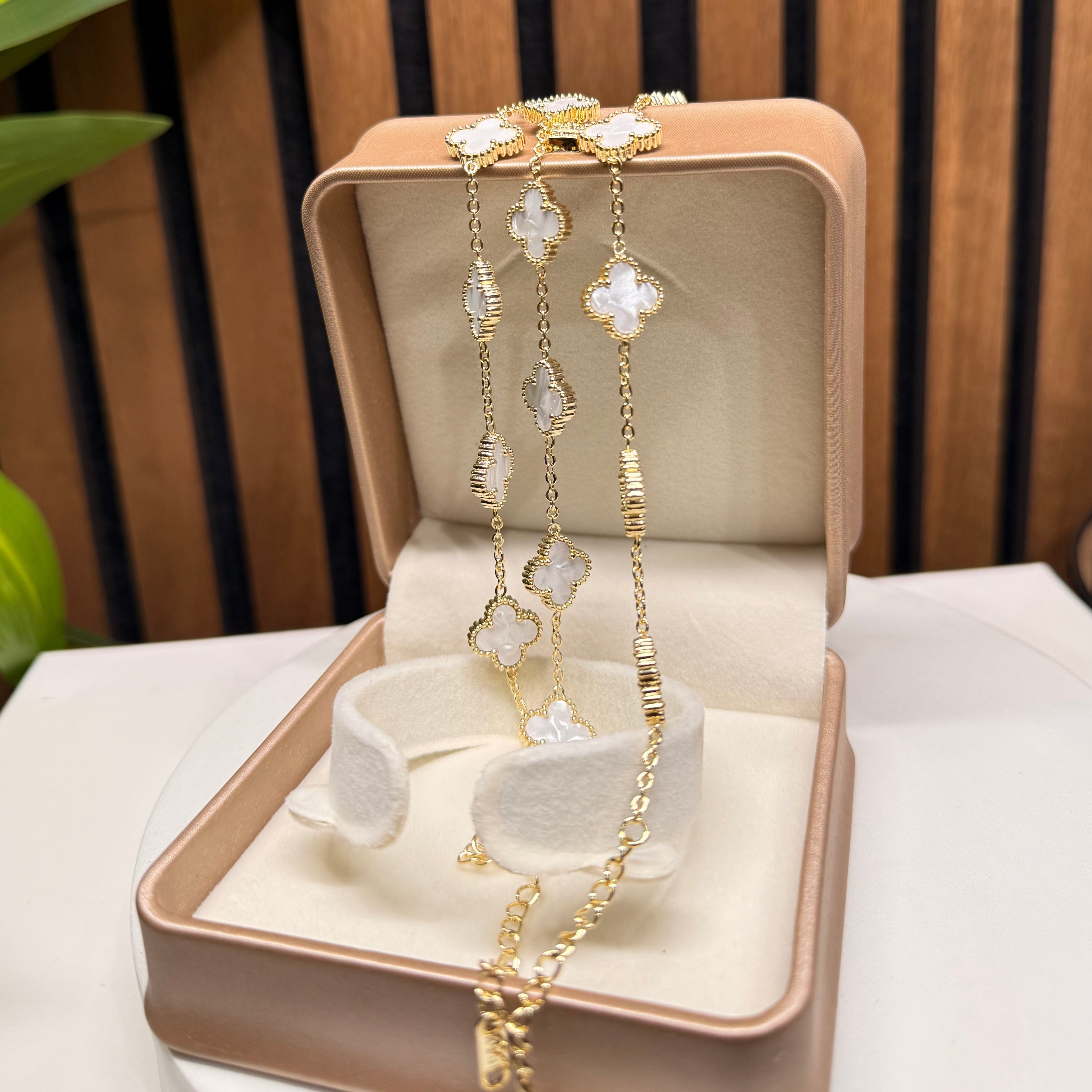Clover Charm Gold Bracelet