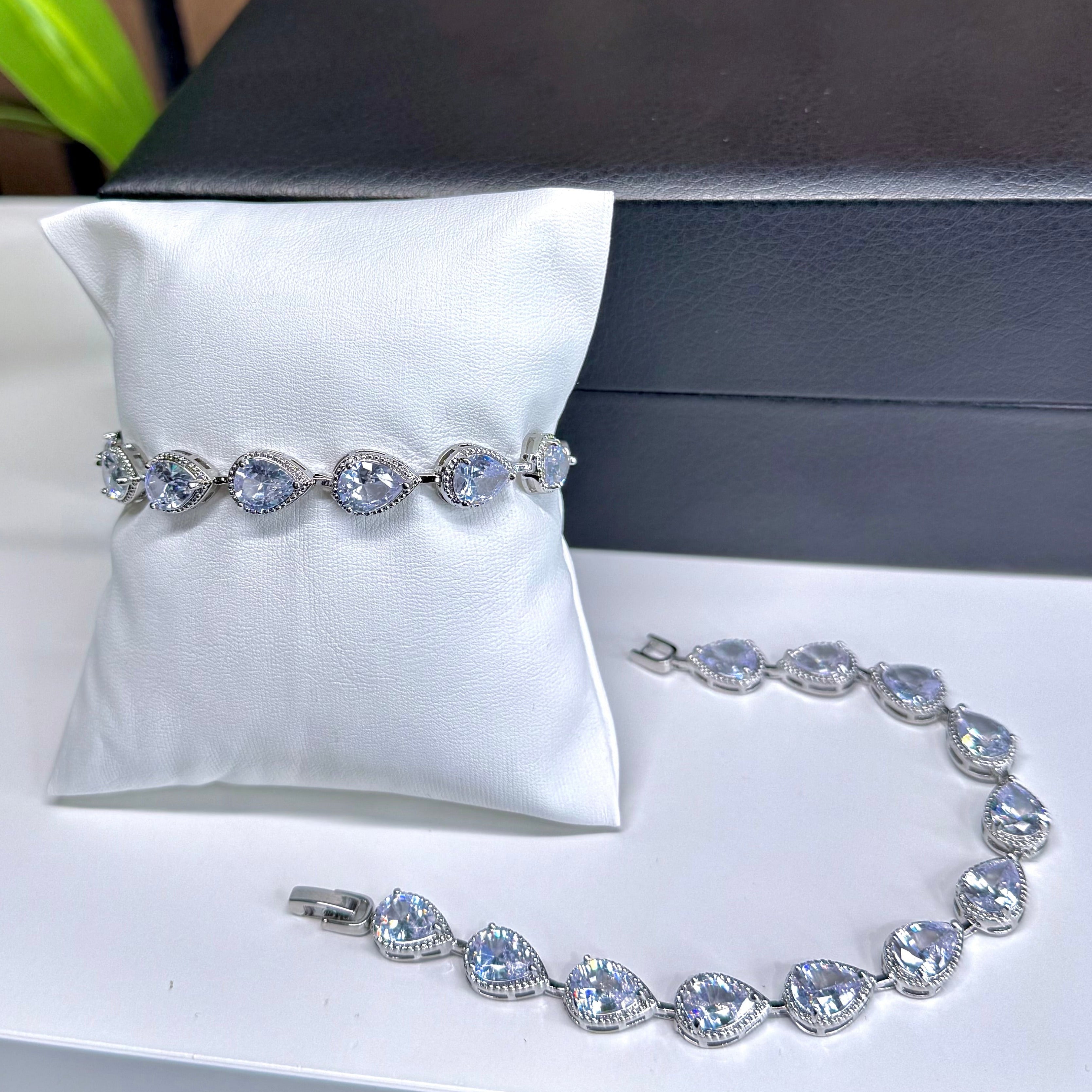 Clear Teardrop Crystal Bracelet