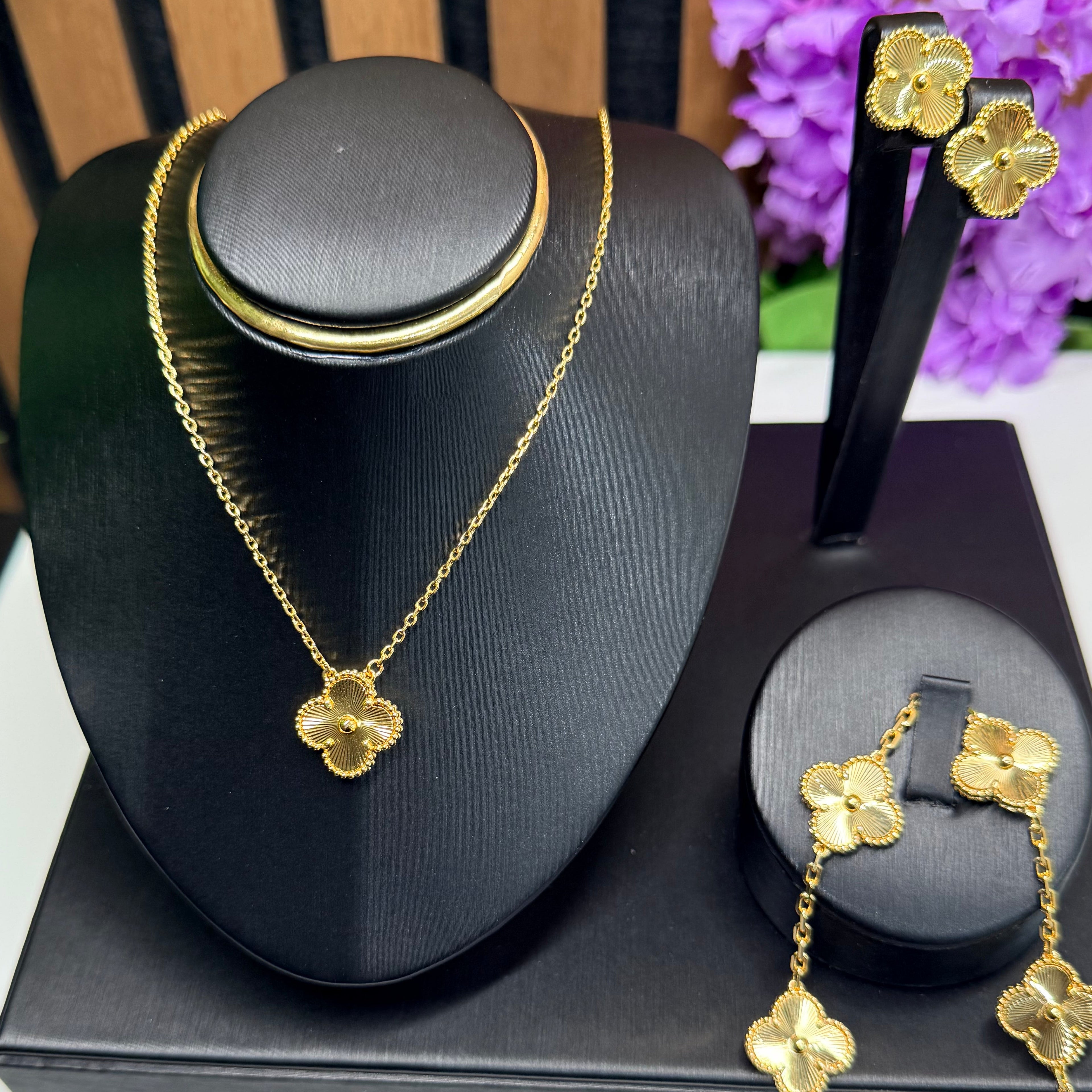 MIDNIGHT CLOVER JEWELRY SET